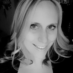 Meet your Posher, Carolyn